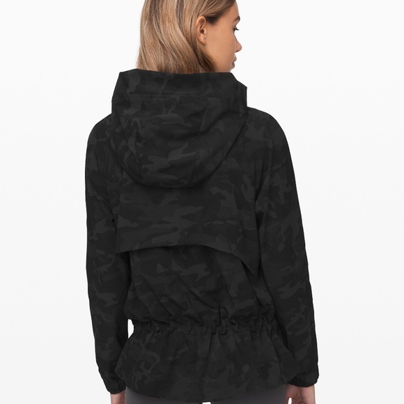 Lululemon pack it up jacket - Picture 10 of 10
